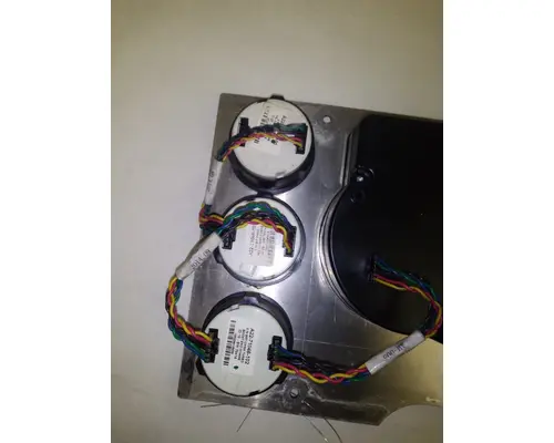 FREIGHTLINER CASCADIA INSTRUMENT CLUSTER