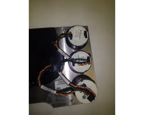 FREIGHTLINER CASCADIA INSTRUMENT CLUSTER