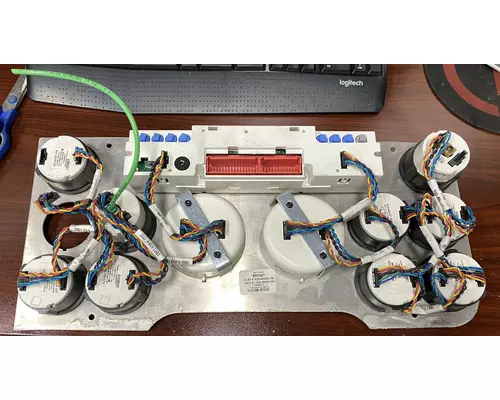 FREIGHTLINER CASCADIA Instrument Cluster