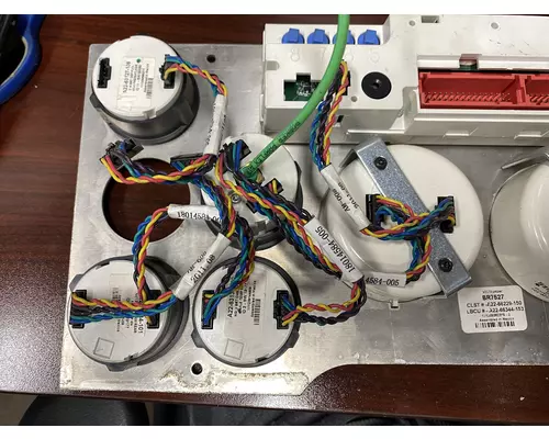 FREIGHTLINER CASCADIA Instrument Cluster