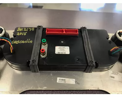 FREIGHTLINER CASCADIA Instrument Cluster