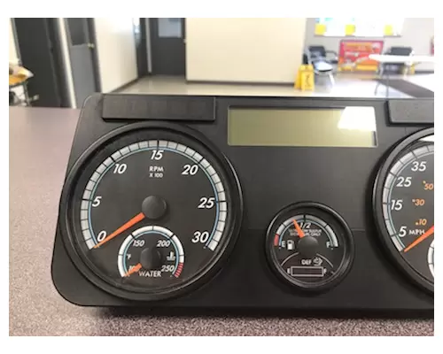 FREIGHTLINER CASCADIA Instrument Cluster