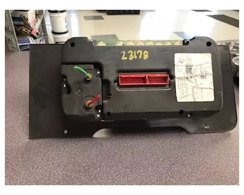 FREIGHTLINER CASCADIA Instrument Cluster