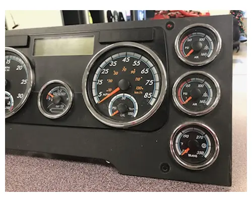 FREIGHTLINER CASCADIA Instrument Cluster