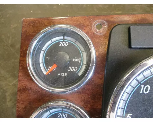 FREIGHTLINER CASCADIA Instrument Cluster