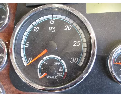 FREIGHTLINER CASCADIA Instrument Cluster