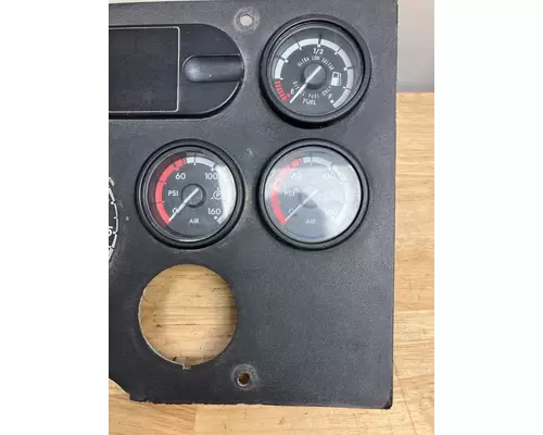 FREIGHTLINER CASCADIA Instrument Cluster