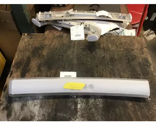FREIGHTLINER CASCADIA LIGHTING