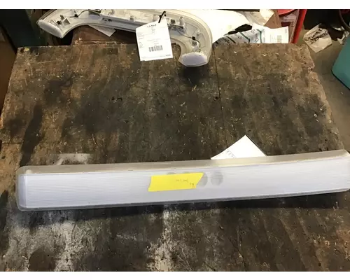 FREIGHTLINER CASCADIA LIGHTING