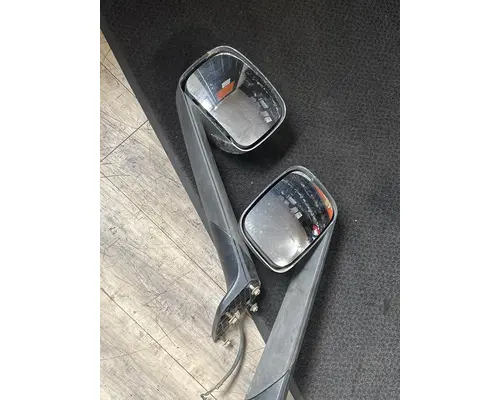 FREIGHTLINER CASCADIA Mirror (Side View)