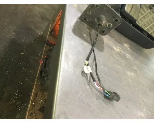 FREIGHTLINER CASCADIA Mirror (Side View)