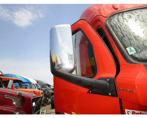 FREIGHTLINER CASCADIA Mirror (Side View)