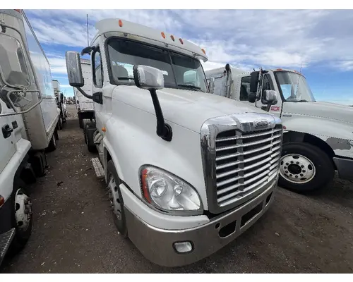 FREIGHTLINER CASCADIA Mirror (Side View)