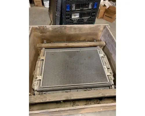 FREIGHTLINER CASCADIA RADIATOR