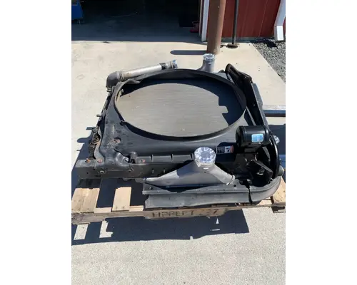 FREIGHTLINER CASCADIA RADIATOR