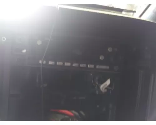 FREIGHTLINER CASCADIA RADIO AMFMBLUETOOTH