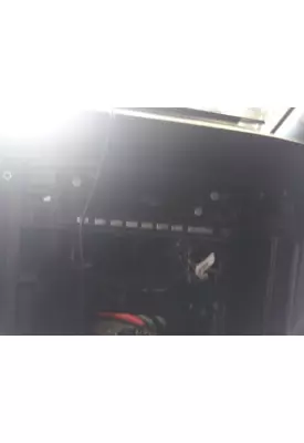 FREIGHTLINER CASCADIA RADIO AM/FM/BLUETOOTH