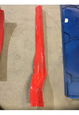 FREIGHTLINER CASCADIA ROCKER PANEL 