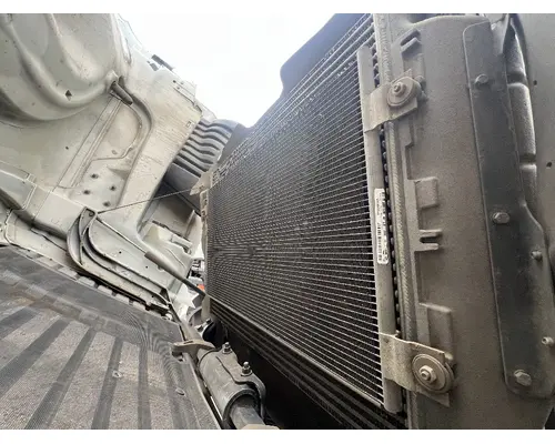 FREIGHTLINER CASCADIA Radiator