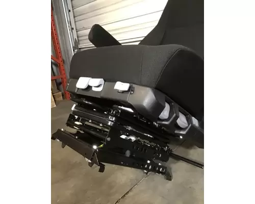 FREIGHTLINER CASCADIA SEAT, FRONT