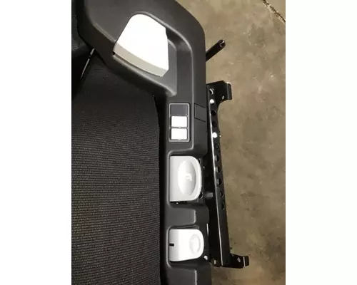 FREIGHTLINER CASCADIA SEAT, FRONT