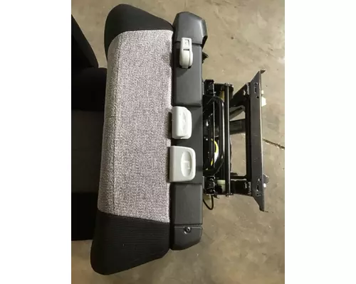 FREIGHTLINER CASCADIA SEAT, FRONT