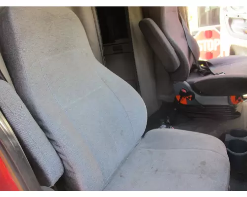 FREIGHTLINER CASCADIA SEAT, FRONT