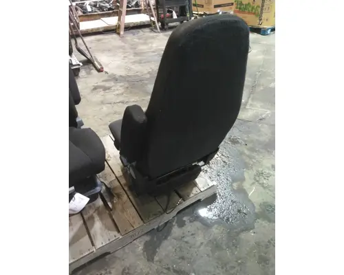 FREIGHTLINER CASCADIA SEAT, FRONT