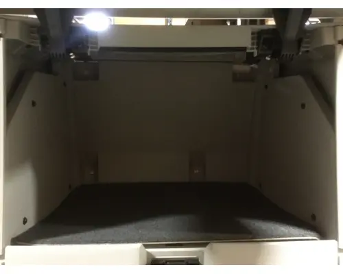 FREIGHTLINER CASCADIA SLEEPER-INTERIOR
