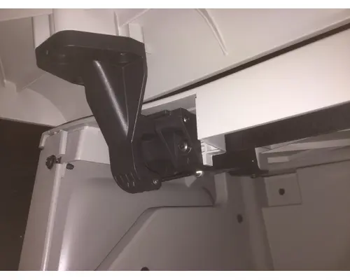 FREIGHTLINER CASCADIA SLEEPER-INTERIOR