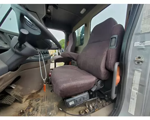 FREIGHTLINER CASCADIA Seat, Front