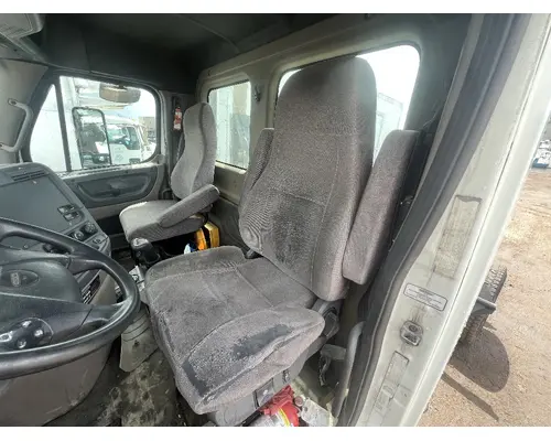 FREIGHTLINER CASCADIA Seat, Front