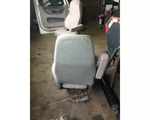 FREIGHTLINER CASCADIA Seat, Front