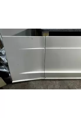 FREIGHTLINER CASCADIA Side Extender