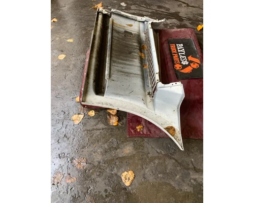 FREIGHTLINER CASCADIA Side Fairing