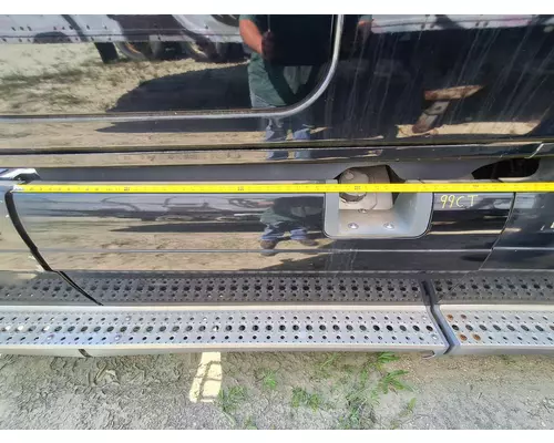 FREIGHTLINER CASCADIA Side Fairing