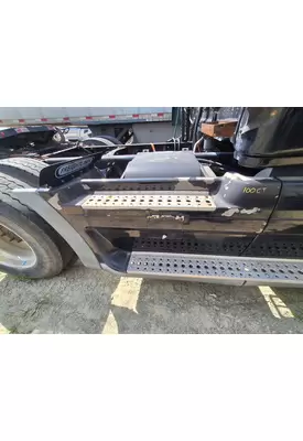 FREIGHTLINER CASCADIA Side Fairing