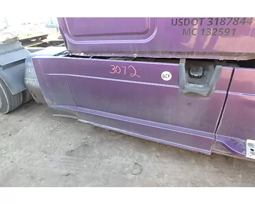 FREIGHTLINER CASCADIA Side Fairing