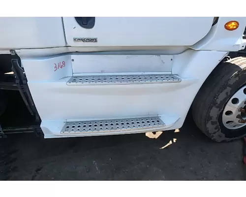 FREIGHTLINER CASCADIA Side Fairing