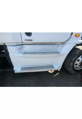 FREIGHTLINER CASCADIA Side Fairing