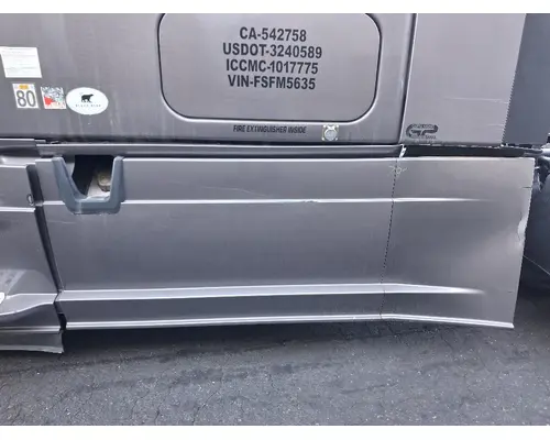 FREIGHTLINER CASCADIA Side Fairing