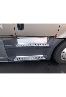 FREIGHTLINER CASCADIA Side Fairing