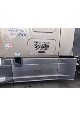 FREIGHTLINER CASCADIA Side Fairing