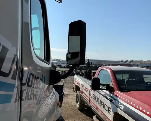 FREIGHTLINER CASCADIA Side View Mirror