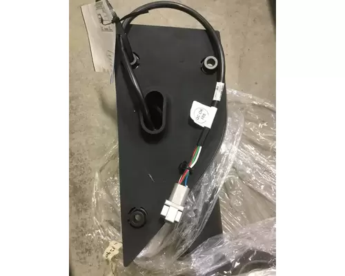 FREIGHTLINER CASCADIA Side View Mirror