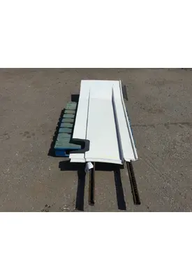 FREIGHTLINER CASCADIA Skirt