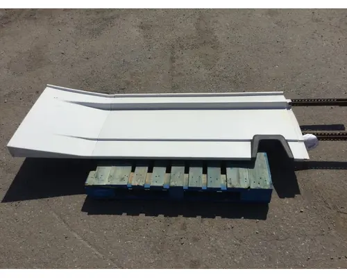 FREIGHTLINER CASCADIA Skirt