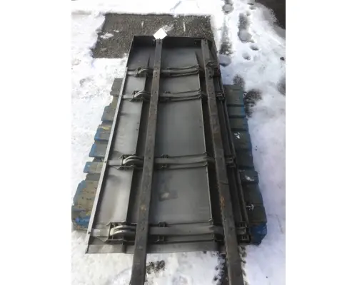 FREIGHTLINER CASCADIA Skirt