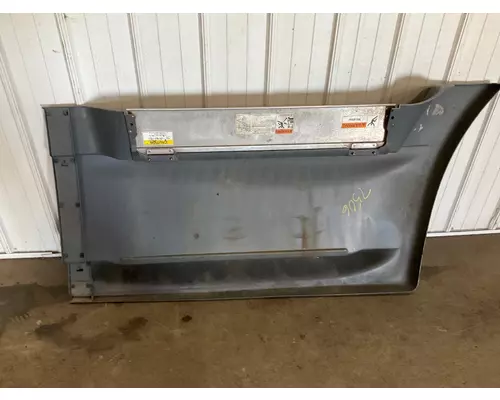 FREIGHTLINER CASCADIA Skirt