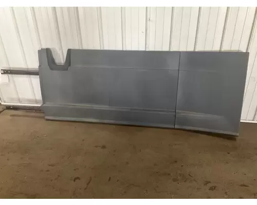 FREIGHTLINER CASCADIA Skirt
